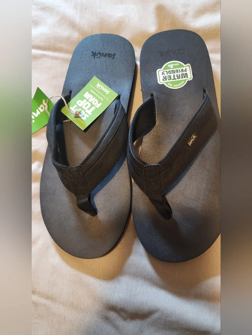 Sanuk Black Men’s Neoprene Strap Flip Flops